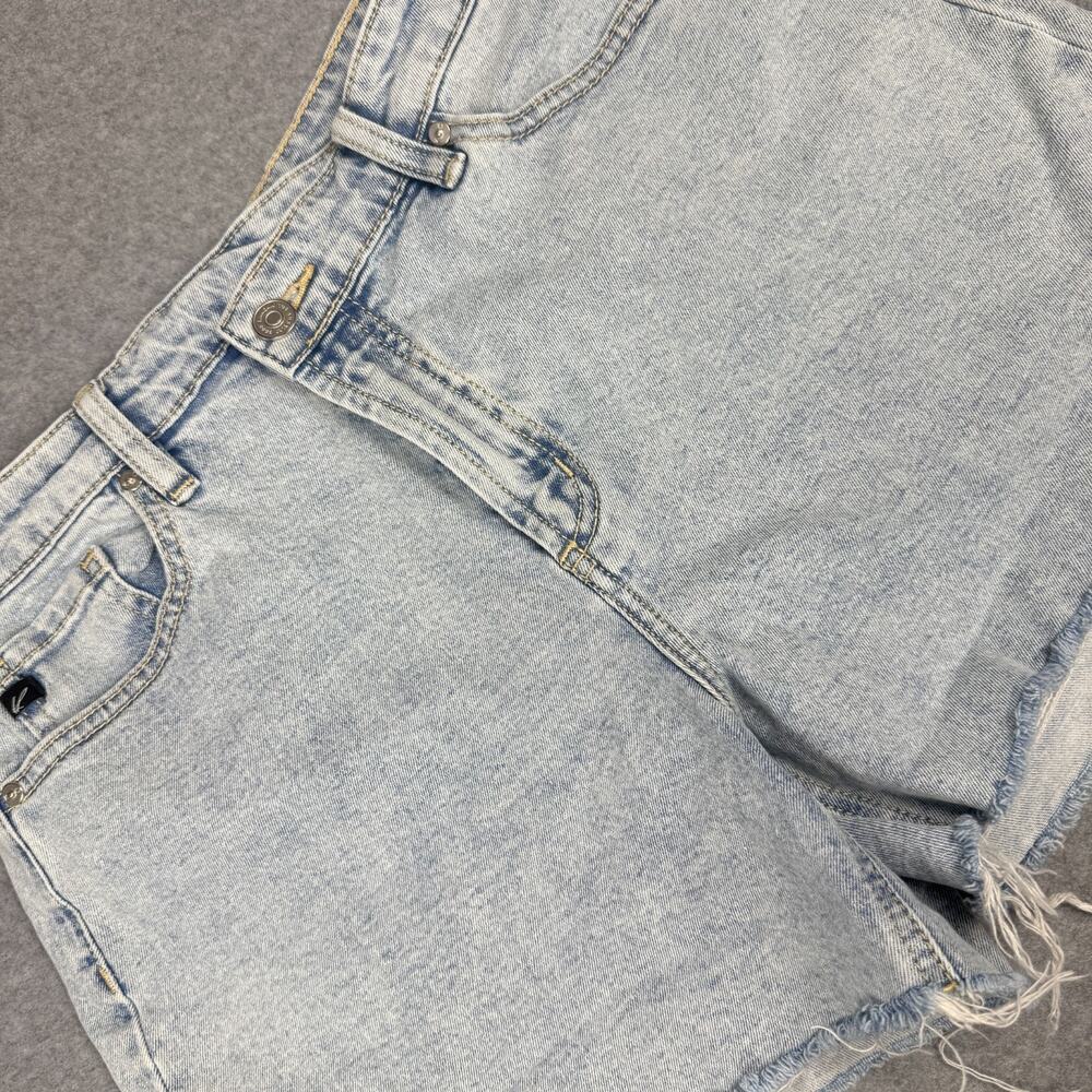 KanCan Crossover Waist Denim Shorts High Rise Raw Hem Light Wash Size